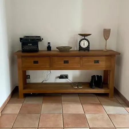 Moderne Mit Kamin & Sonnenbalkon Apartmán *
