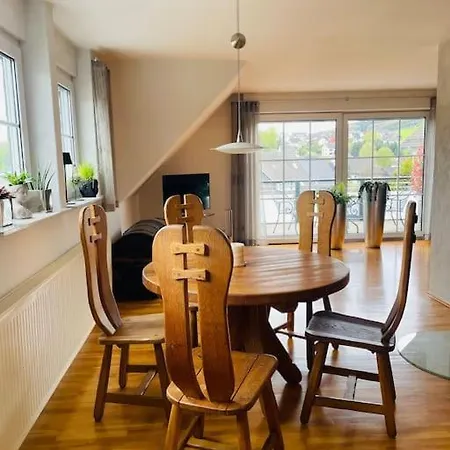 Moderne Mit Kamin & Sonnenbalkon