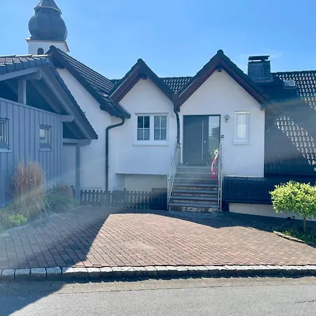Apartmán Moderne Mit Kamin & Sonnenbalkon Finnentrop