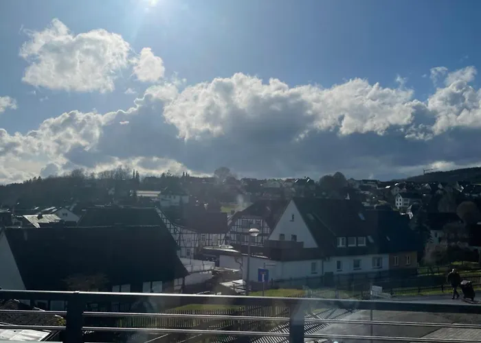 Moderne Mit Sonnenbalkon In Fretter *