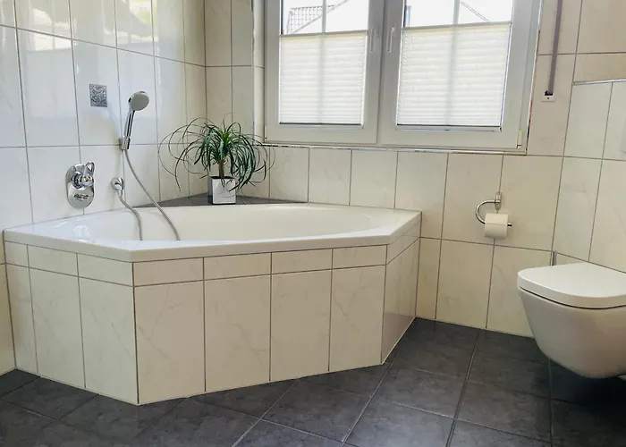 Moderne Mit Sonnenbalkon In Fretter