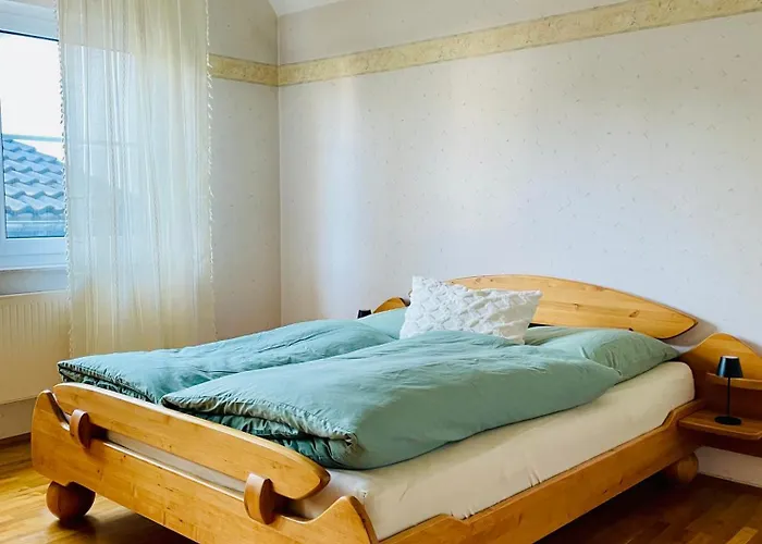 Moderne Mit Sonnenbalkon In Fretter *